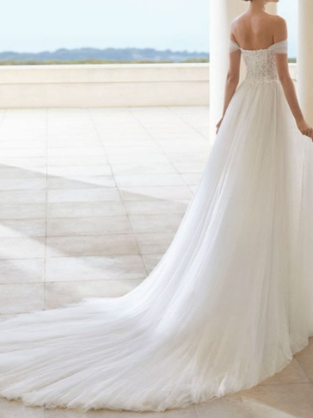 A-line Short Sleeves Court Train Lace Wedding Dress With Lace 2