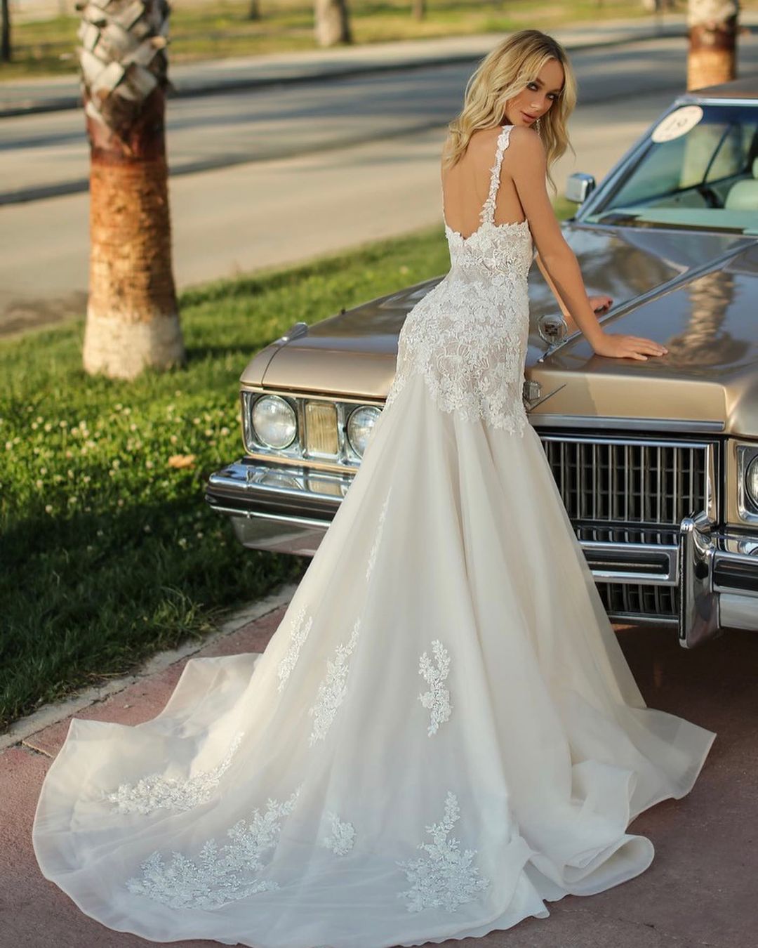 Mermaid Sweetheart Neck Sleeveless Sweep / Brush Train Organza Bridal Gown With Lace 3