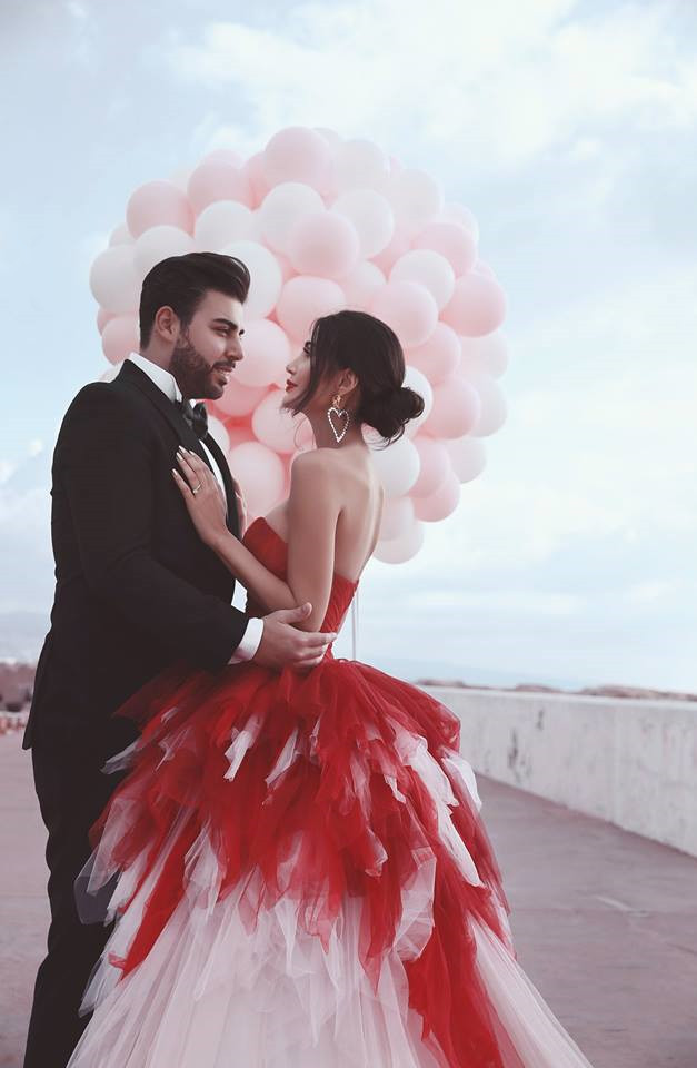 Ball Gown Sweetheart Neck Sleeveless Tulle Formal Dress With Chapel Train 3