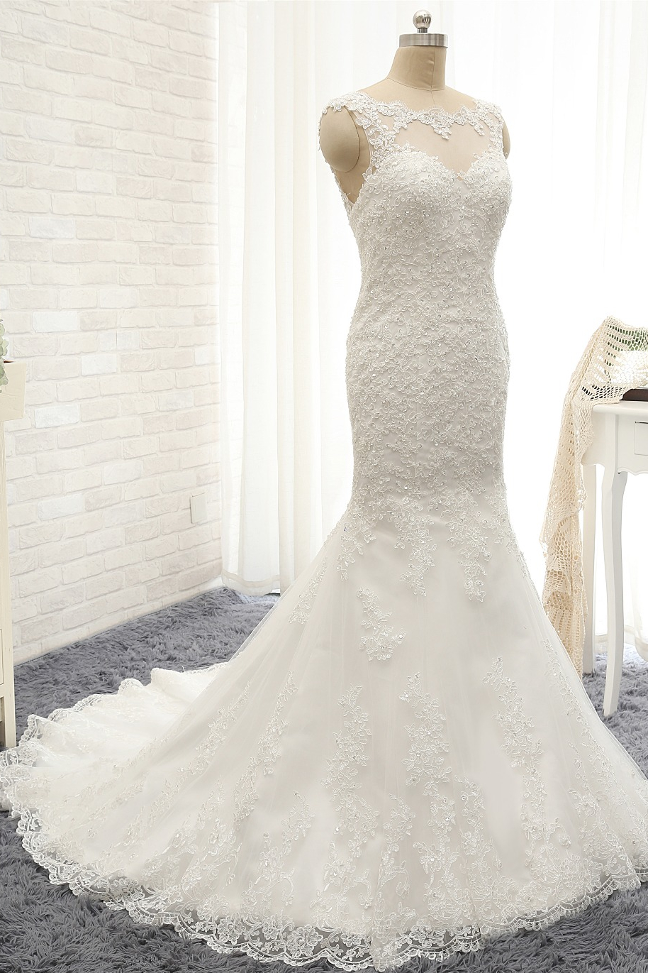 Mermaid Straps Jewel Neck Sleeveless Court Train Stretch Satin Bridal Gown With Appliques 3