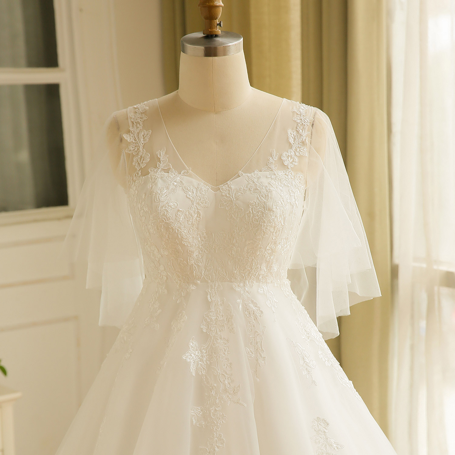 A-line V-neck Half-Sleeves Ankle-length Tulle Bridal Gown With Appliques 4
