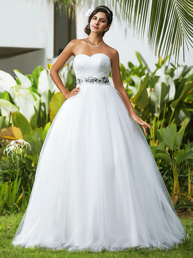 Ball Gown Sweetheart Neck Sleeveless Floor-length Tulle Wedding Gown With Beading 2