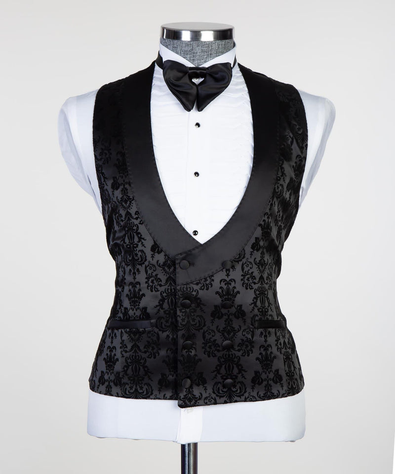 Black Jacquard Peaked Lapel Wedding Men Suit 2