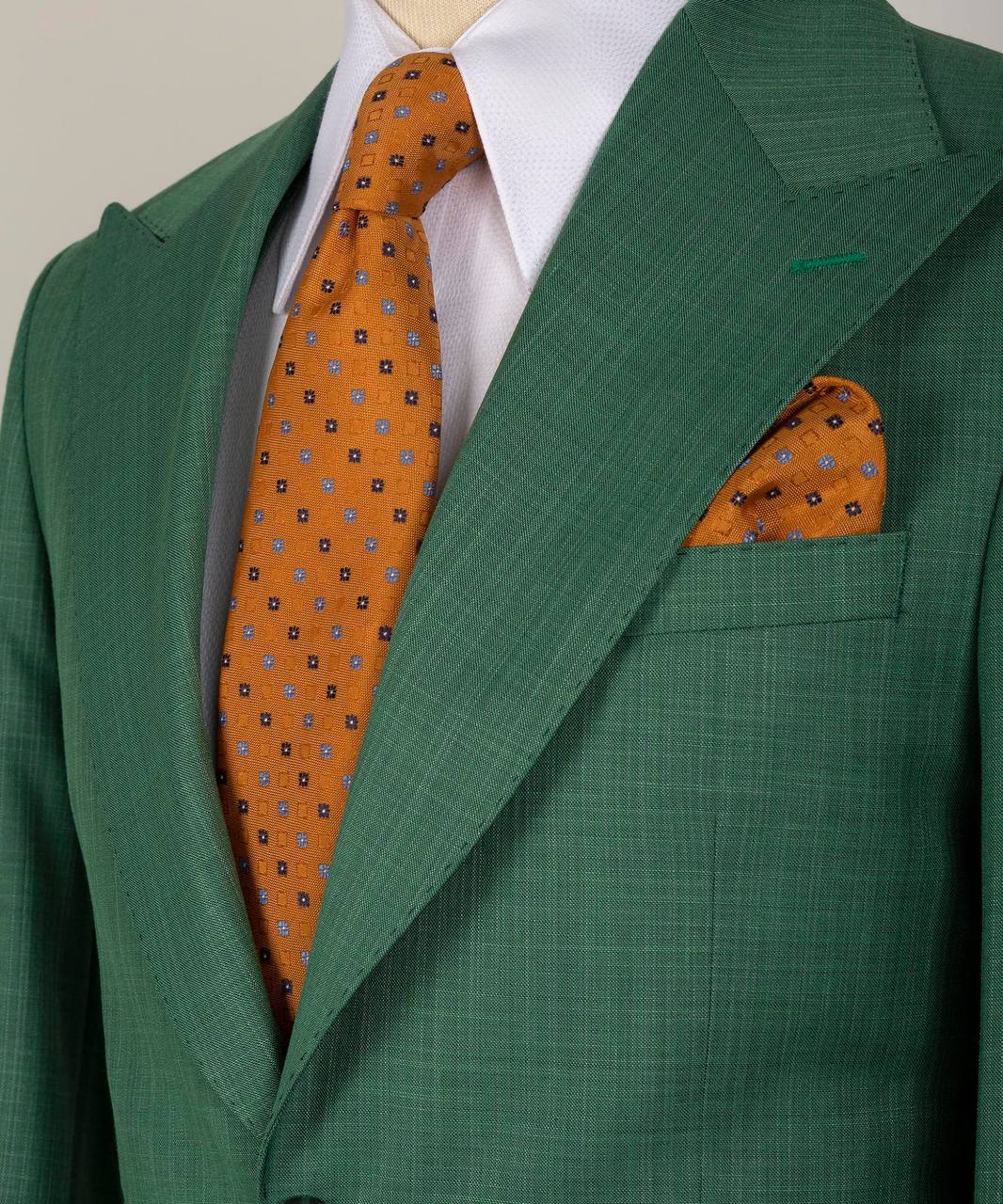 Green Peaked Lapel Close Fitting Business Men Suit 3
