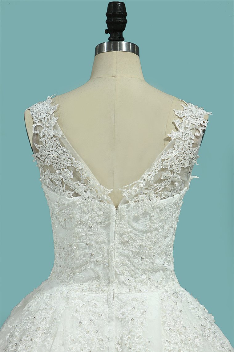 A-line V-neck Sleeveless Floor-length Tulle Wedding Gown With Appliques 4