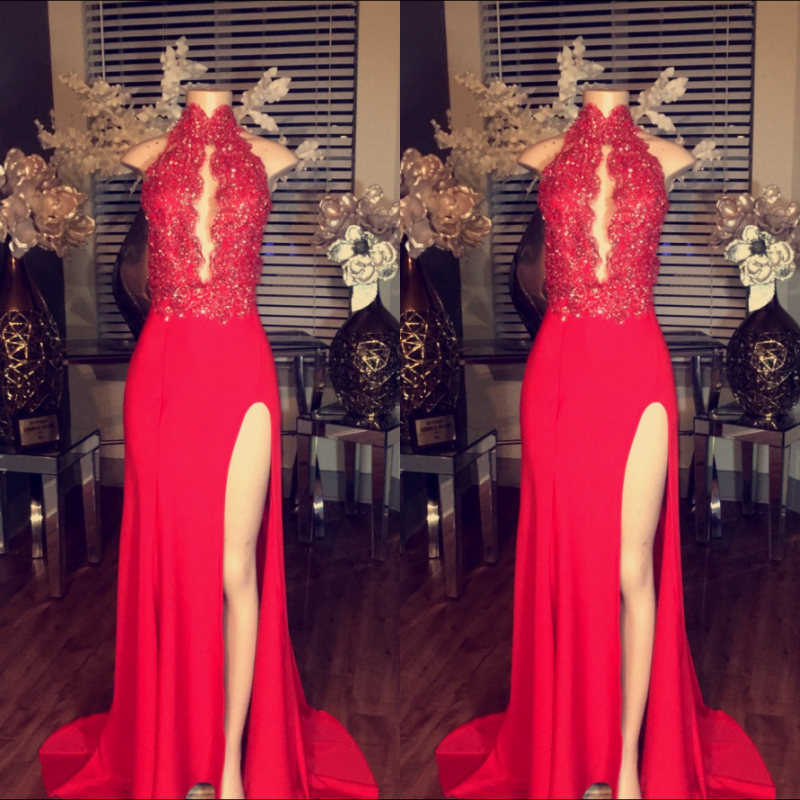 Column Halter-neck Sleeveless Court Train Formal Wear With Lace 2