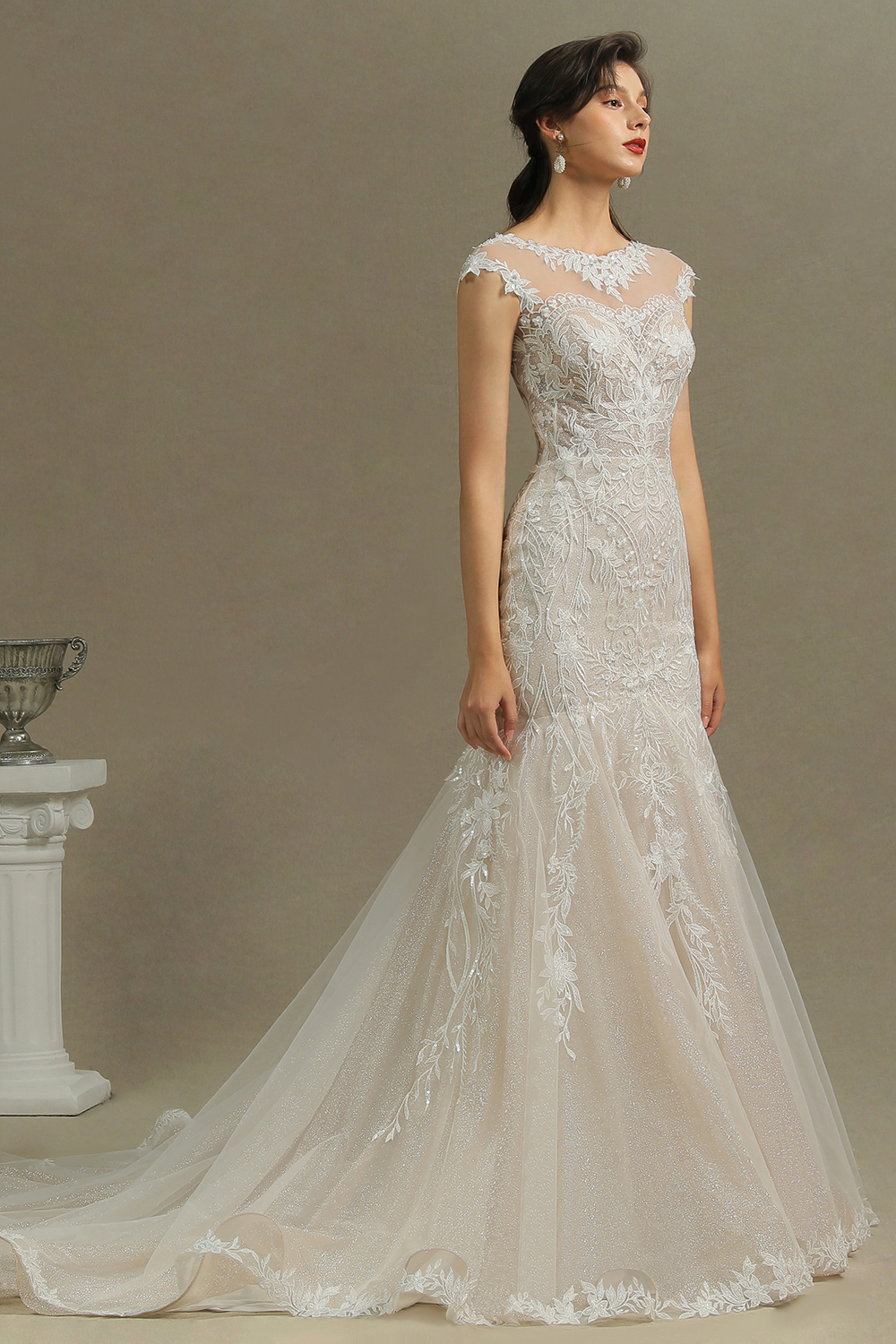 Mermaid Jewel Neck Sleeveless Cathedral Train Tulle Bridal Attire With Lace 5