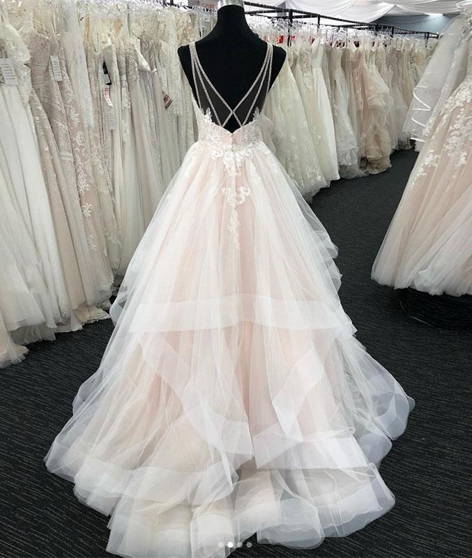 A-line V-neck Sleeveless Floor-length Tulle Wedding Dress 2