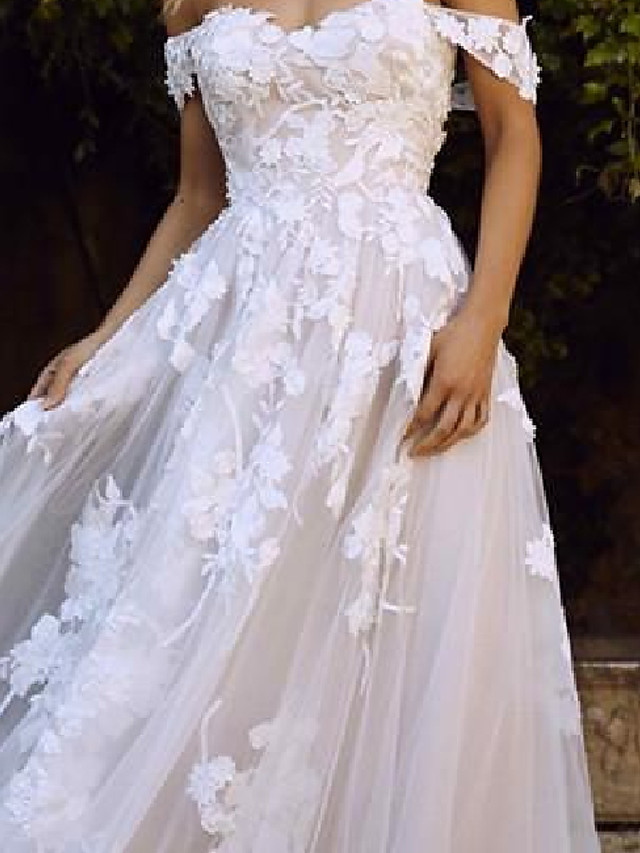 A-line Short Sleeves Sweep / Brush Train Tulle Bridal Gown With Lace 4