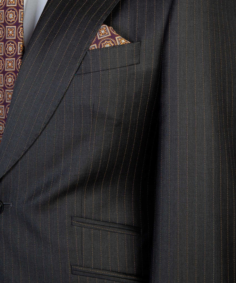 Black Stripe Peaked Lapel Business Men Suit 2