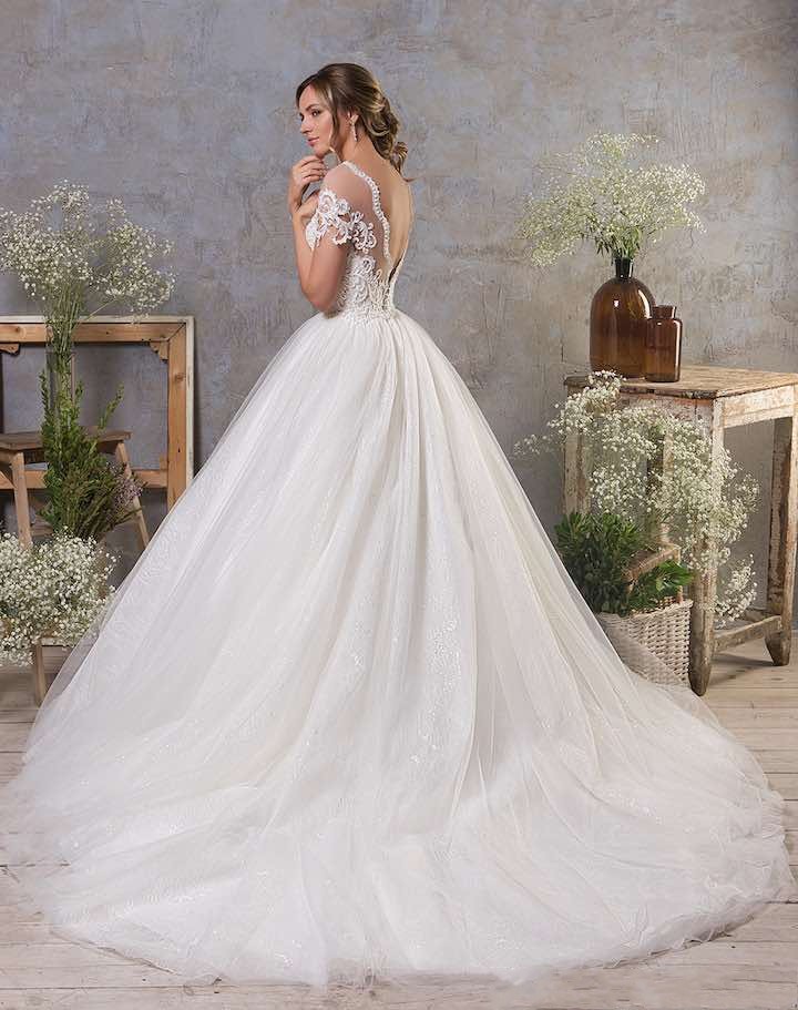 A-line Jewel Neck Long Sleeves Court Train Tulle Wedding Dress With Lace 2