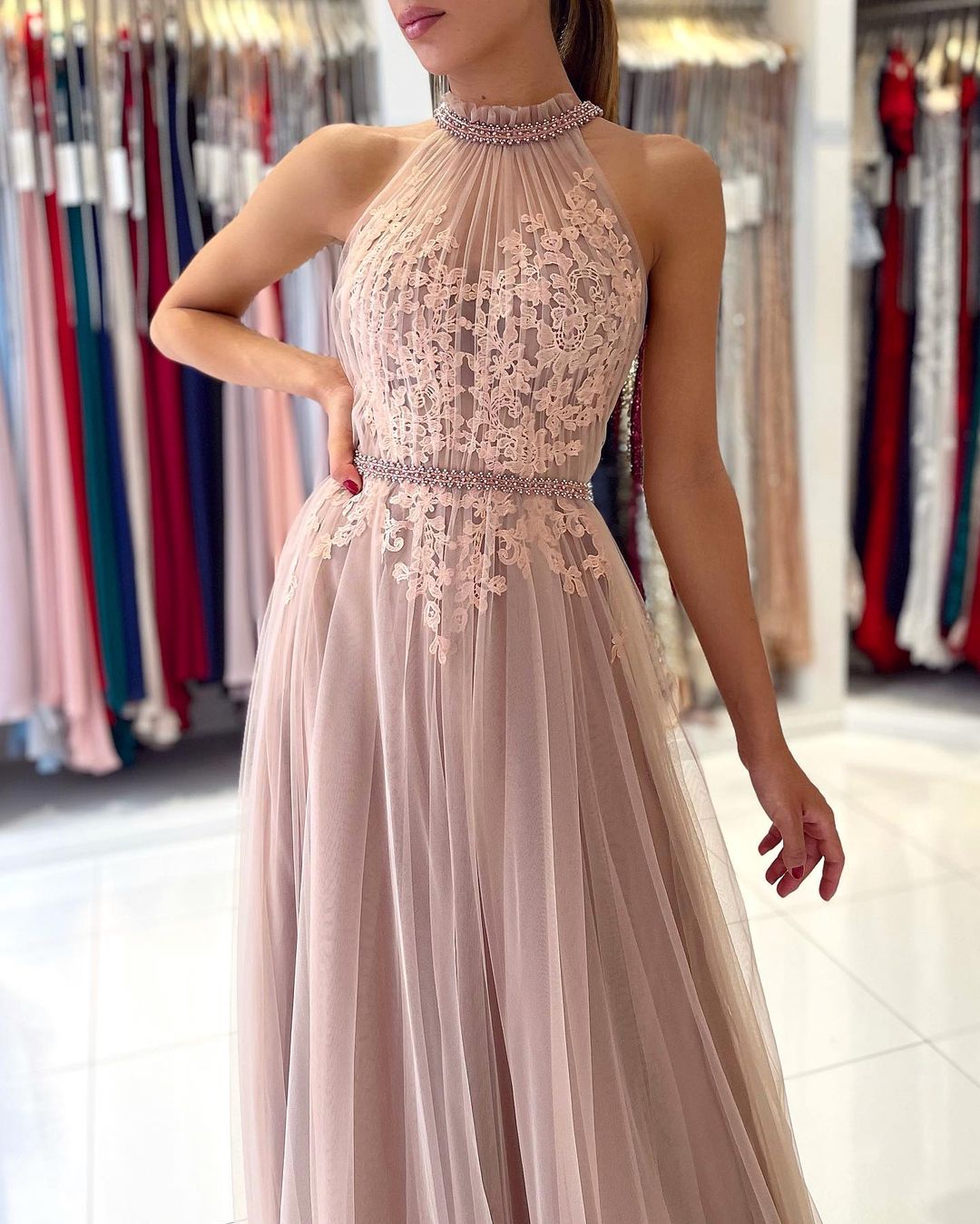 Column High Neck Sleeveless Floor-length Tulle Evening Dress With Lace 4