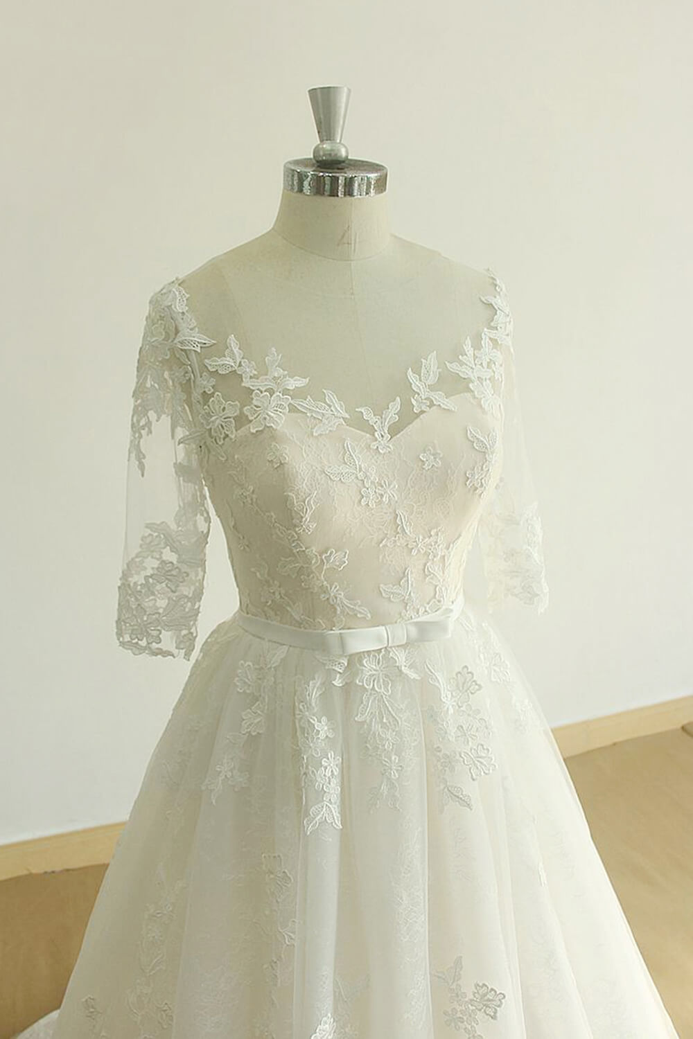 A-line Jewel Neck Half-Sleeves Floor-length Tulle Wedding Dress With Appliques 3