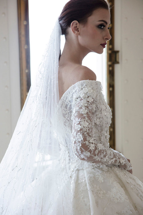 A-line Sweetheart Neck Long Sleeves Chapel Train Lace Bridal Gown With Crystal 4