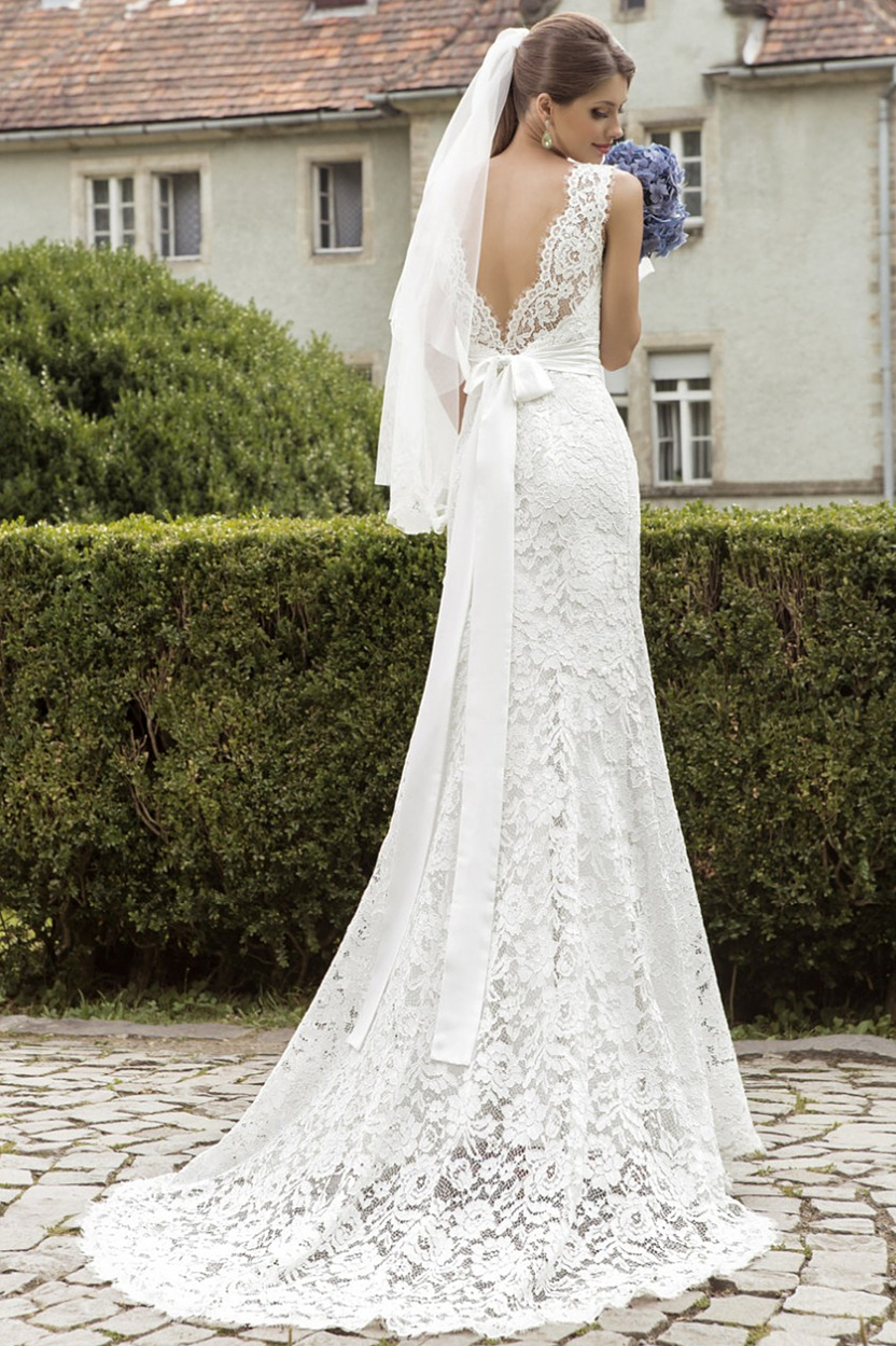 Seraphina Full Lace Mermaid Wedding Dress with Pleated Satin Sash and Bow 2