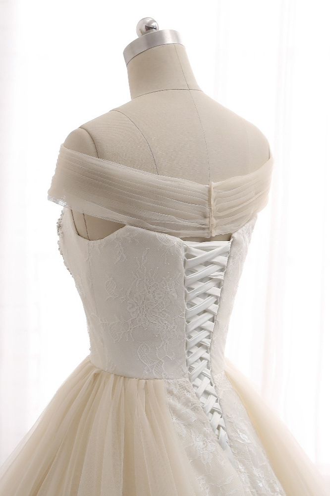 A-line Bateau Neck Floor-length Tulle Bridal Gown With Lace 5