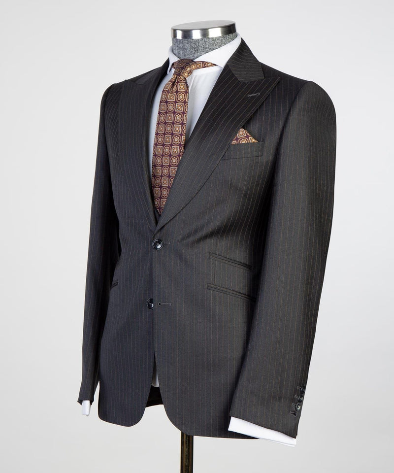 Black Stripe Peaked Lapel Business Men Suit 4