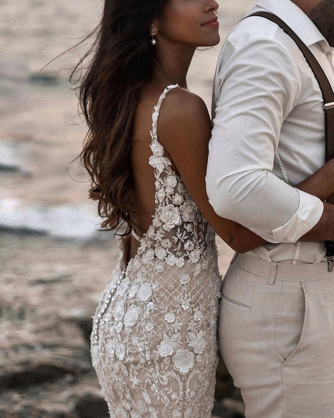 Mermaid V-neck Sleeveless Sweep / Brush Train Lace Wedding Gown With Lace 6