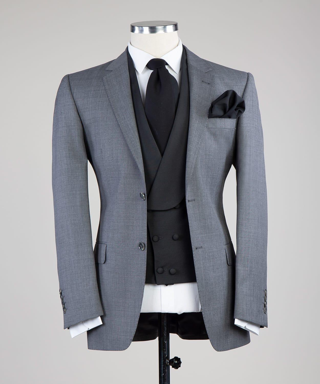 Gray Single Breasted Business Suit with Notched Lapel 2