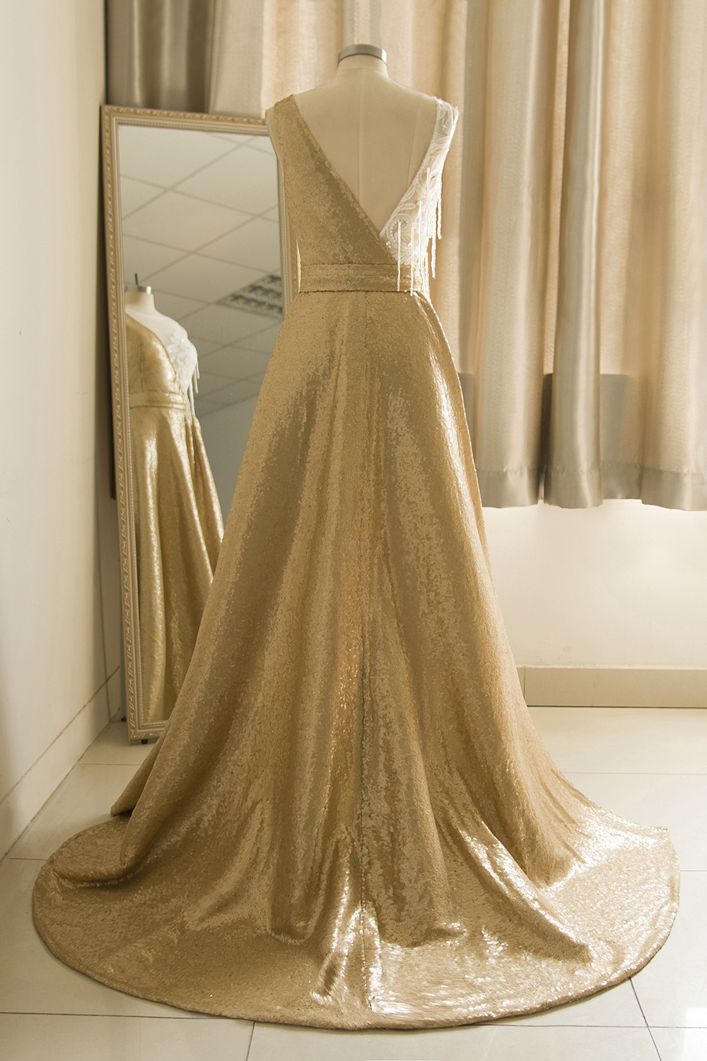 A-line Jewel Neck Sleeveless Floor-length Tulle Formal Dress With Appliques 2