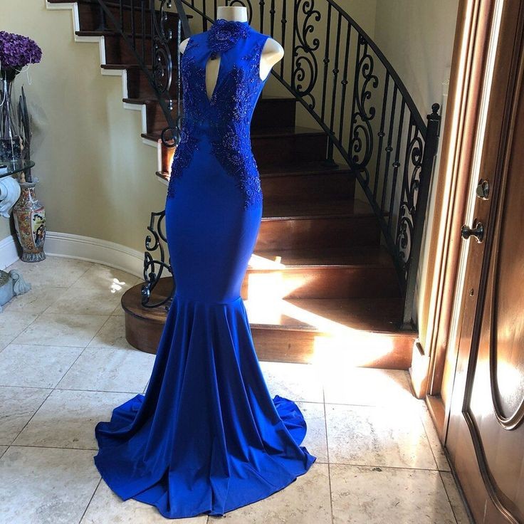 High Neck Sleeveless Floor-length Satin Formal Wear With Lace 2