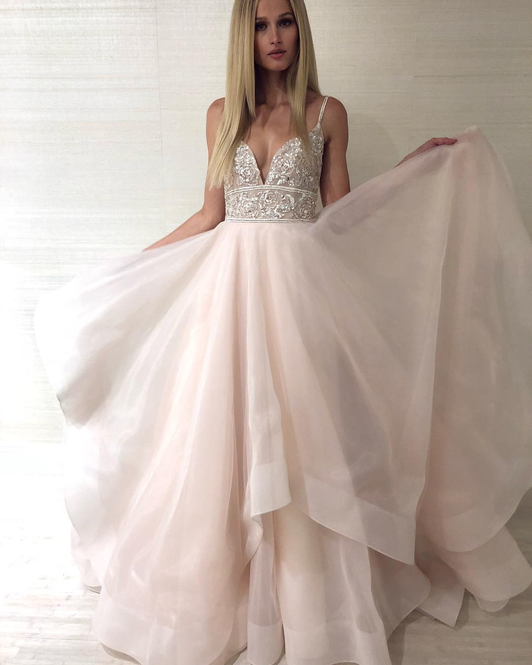 A-line Spaghetti Straps Sleeveless Sweep / Brush Train Tulle Evening Gown With Beading 2