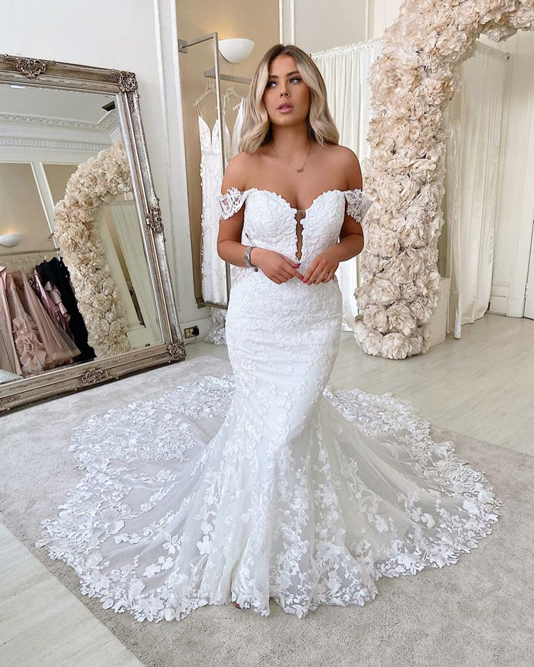 Mermaid Off-the-shoulder Sleeveless Sweep / Brush Train Lace Bridal Dress With Lace 2