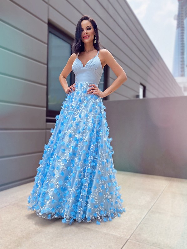 Ball Gown V-neck Long Sleeves Floor-length Lace Formal Dress With Lace 5
