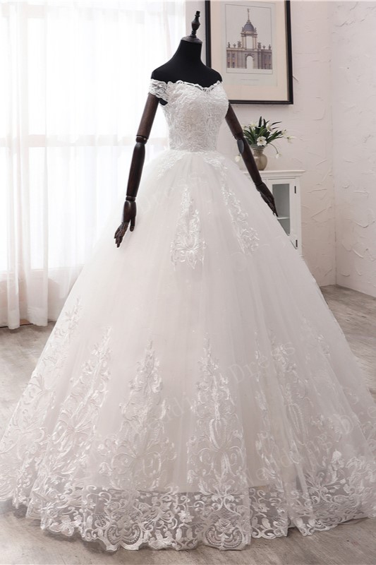 Sweetheart Neck Bateau Neck Sleeveless Floor-length Tulle Wedding Gown With Appliques 3