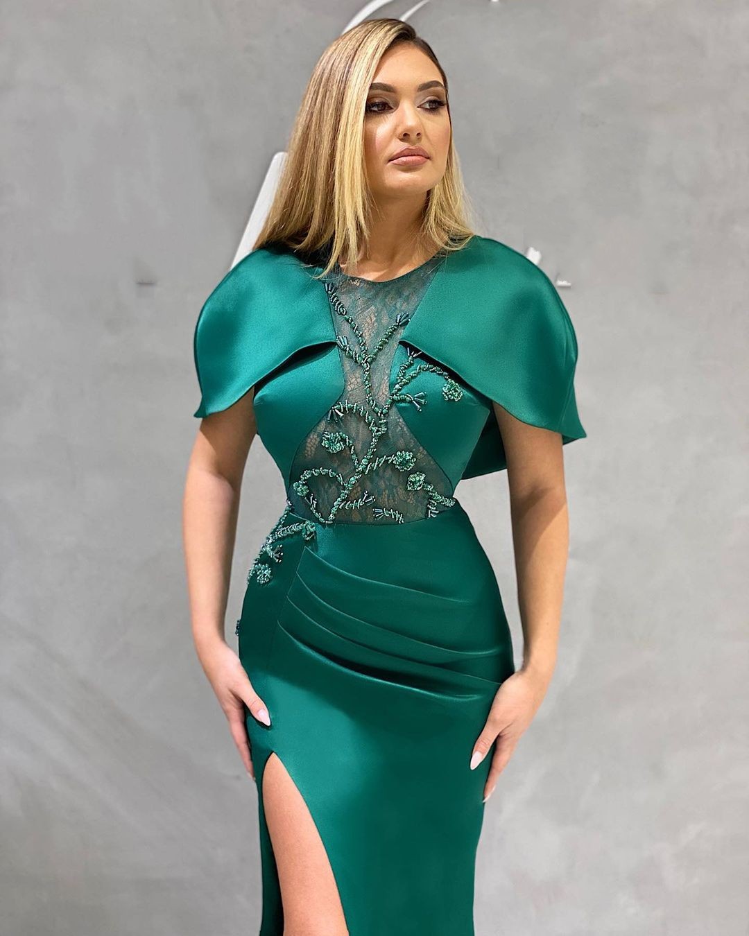 Mermaid Jewel Neck Sleeveless Floor-length Satin Prom Dress With Beading 2