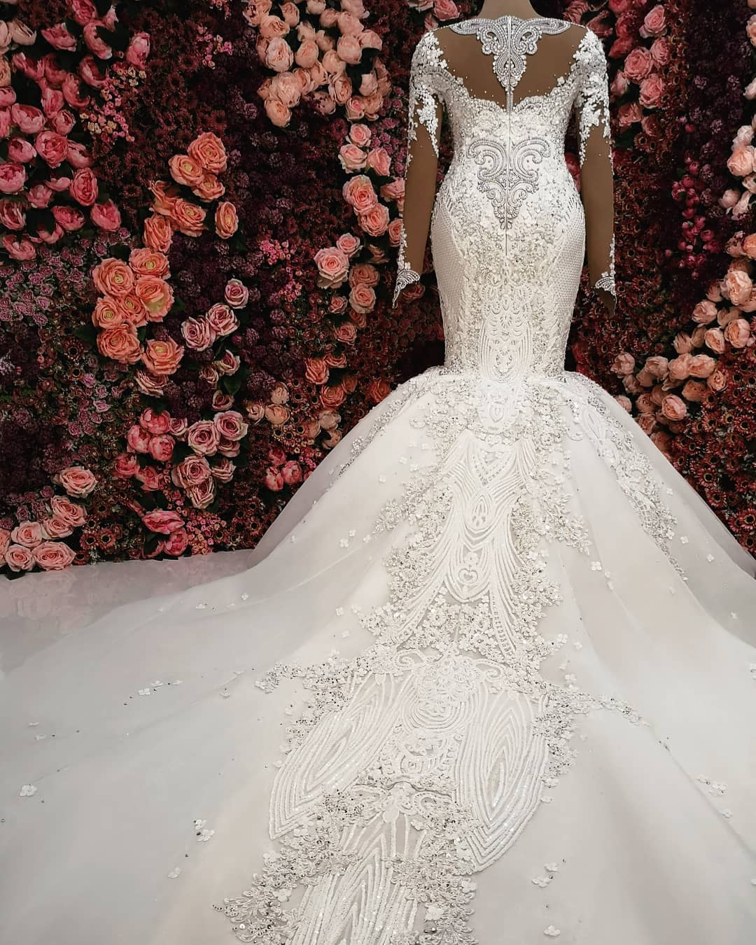 Mermaid V-neck Long Sleeves Chapel Train Bridal Gown With Crystal 2