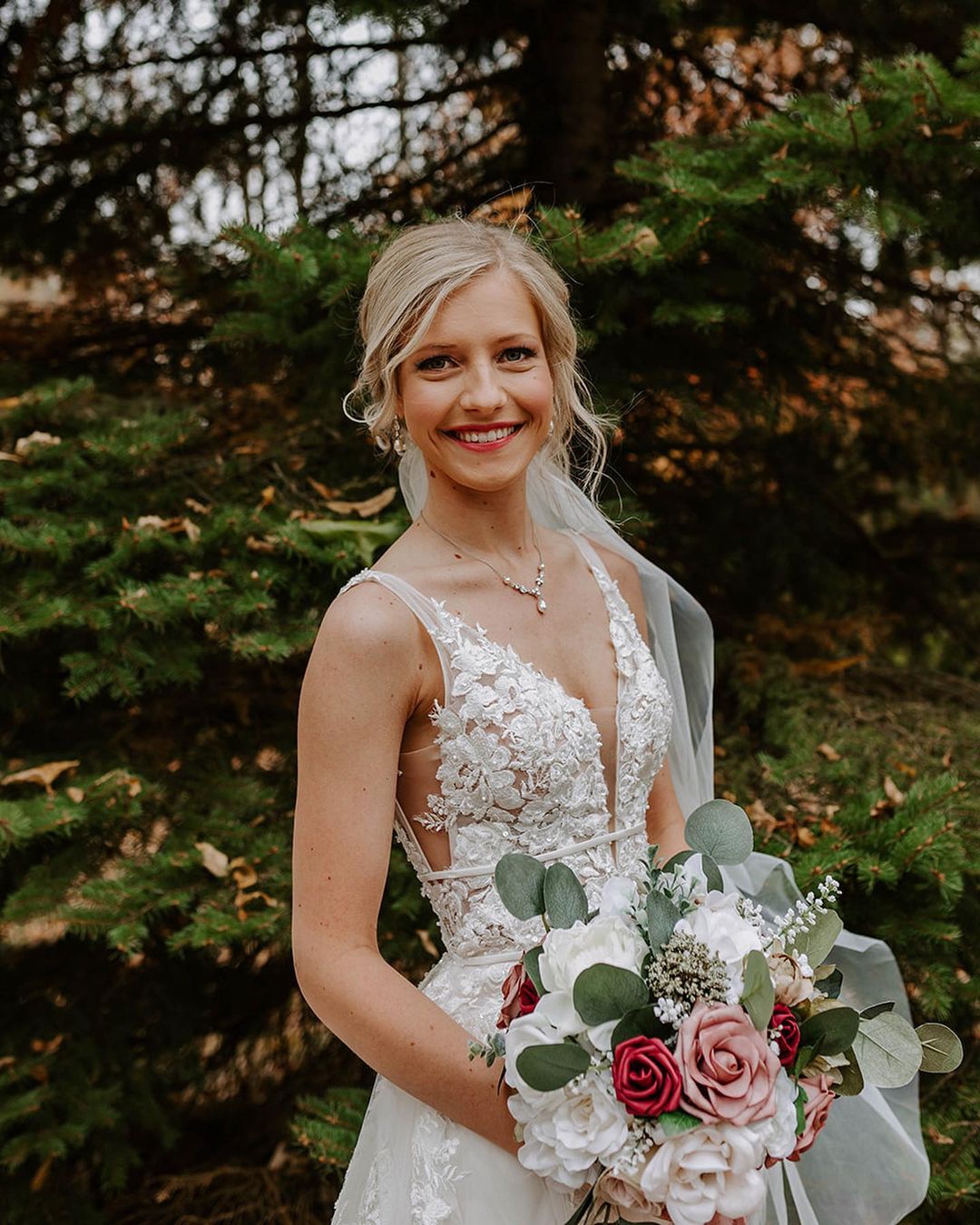 A-line V-neck Sleeveless Sweep / Brush Train Tulle Bridal Gown With Lace 3