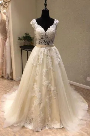 A-line V-neck Cap Sleeves Floor-length Tulle Wedding Dress With Lace