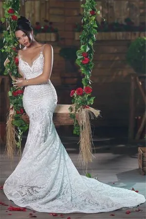 Mermaid V-neck Sleeveless Court Train Wedding Gown With Lace