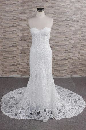 Mermaid Strapless Sweetheart Neck Chapel Train Tulle Wedding Gown With Lace