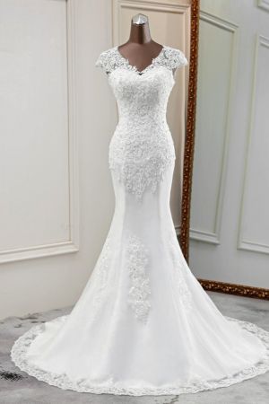 Mermaid V-neck Sleeveless Floor-length Tulle Wedding Dress With Lace