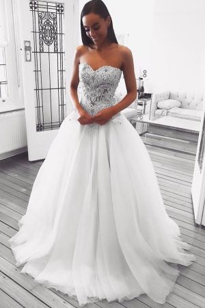 A-line Sweetheart Neck Sleeveless Sweep / Brush Train Tulle Wedding Gown With Lace