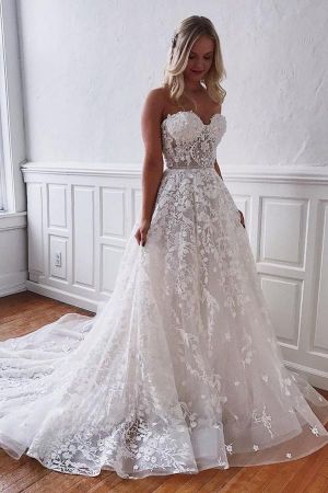 A-line Sweetheart Neck Sleeveless Chapel Train Lace Wedding Dress With Beading