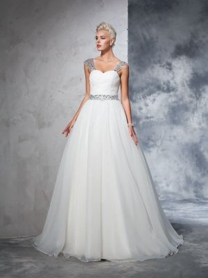 Ball Gown Sleeveless Floor-length Tulle Bridal Dress