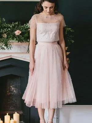 A-line Scoop Neck Sleeveless Tea-length 100D Chiffon Bridesmaid Dress With Lace