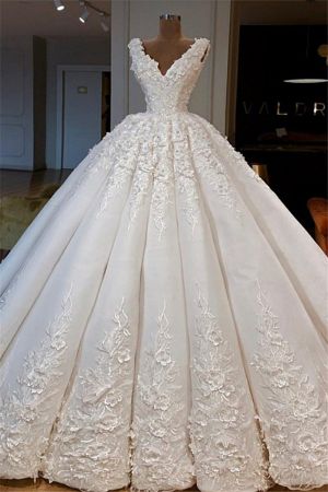 Ball Gown V-neck Sleeveless Court Train Bridal Gown With Appliques