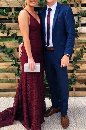 Navy Blue Notch Lapel Prom Suit