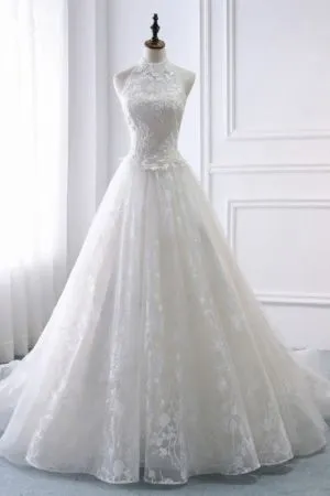 A-line Halter-neck Sleeveless Floor-length Tulle Bridal Gown With Appliques