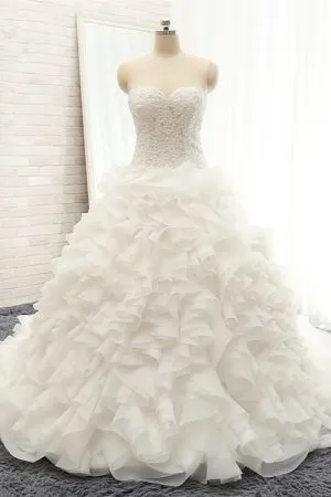 A-line Sweetheart Neck Court Train Tulle Bridal Attire With Appliques