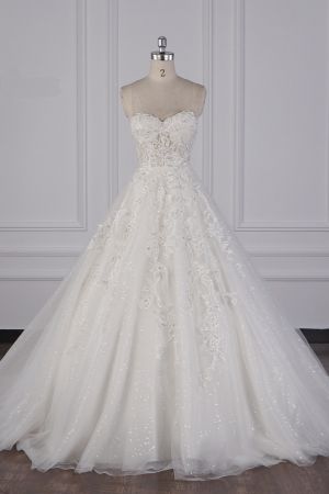 A-line Strapless Straps Sweetheart Neck Sleeveless Floor-length Tulle Bridal Dress With Lace