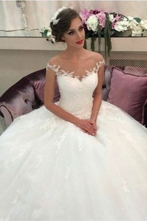 Ball Gown Sweep / Brush Train Tulle Bridal Gown With Lace
