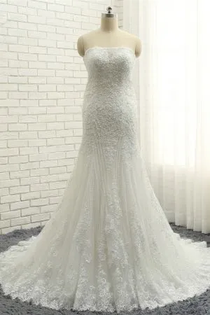 Mermaid Strapless Court Train Wedding Dress With Appliques