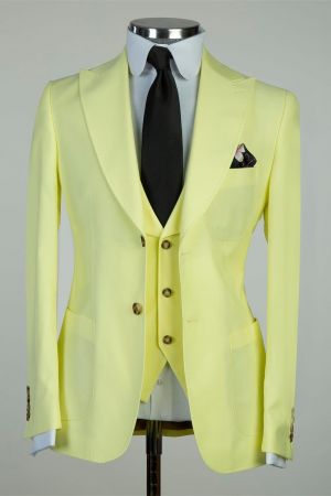 Light Yellow Three Pieces Business Men Suit with Peaked Lapel