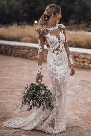 Column Scalloped-Edge Sweep / Brush Train Tulle Bridal Gown With Lace