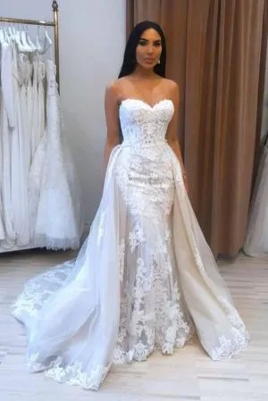 A-line Spaghetti Straps Sweetheart Neck Sleeveless Court Train Lace Bridal Gown With Lace